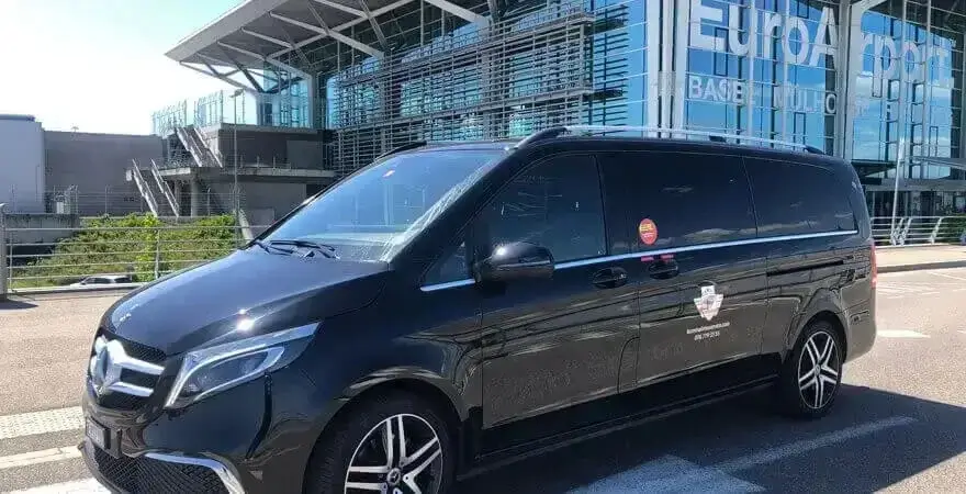 Premium black car providing private chauffeur service in New York